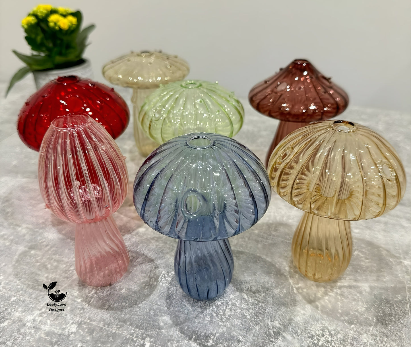 Glass Mushroom Bud Vase, Handmade Mushroom Shape Fungi Home Decor Vase Small Plant Planter  Decorative Decorer Flower Vases